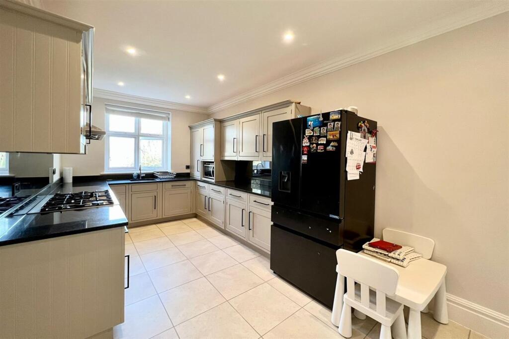 3 bedroom apartment for sale in Altenbrook, Harrop Road, Hale, WA15